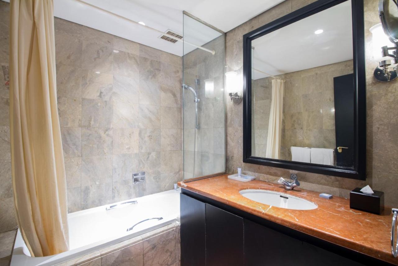 Oakwood Suites Kuningan Jakarta Luaran gambar