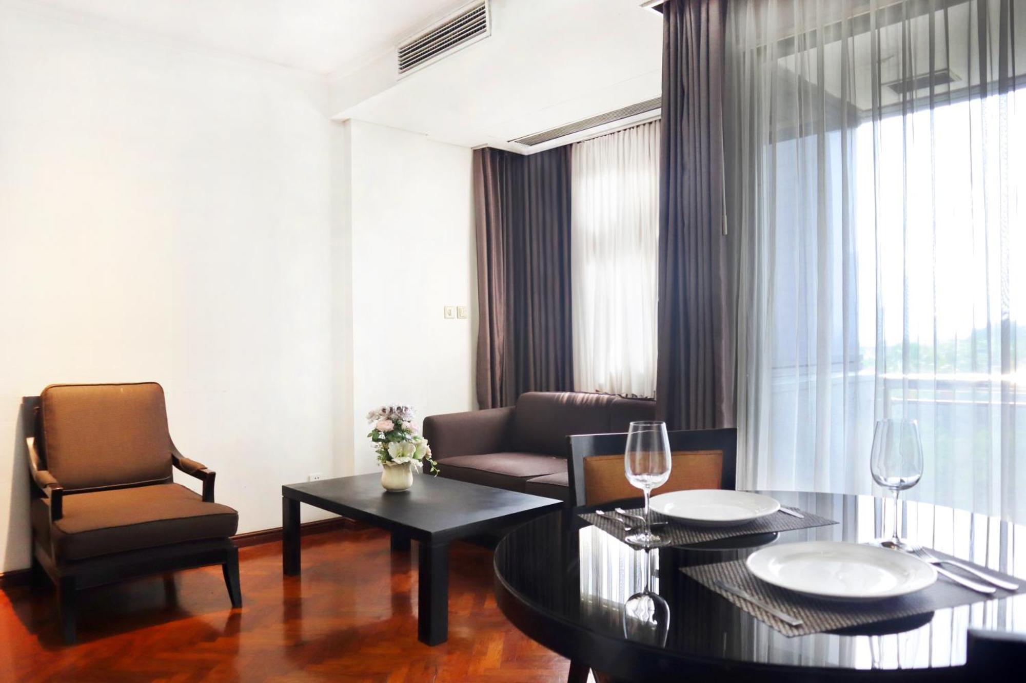 Oakwood Suites Kuningan Jakarta Luaran gambar